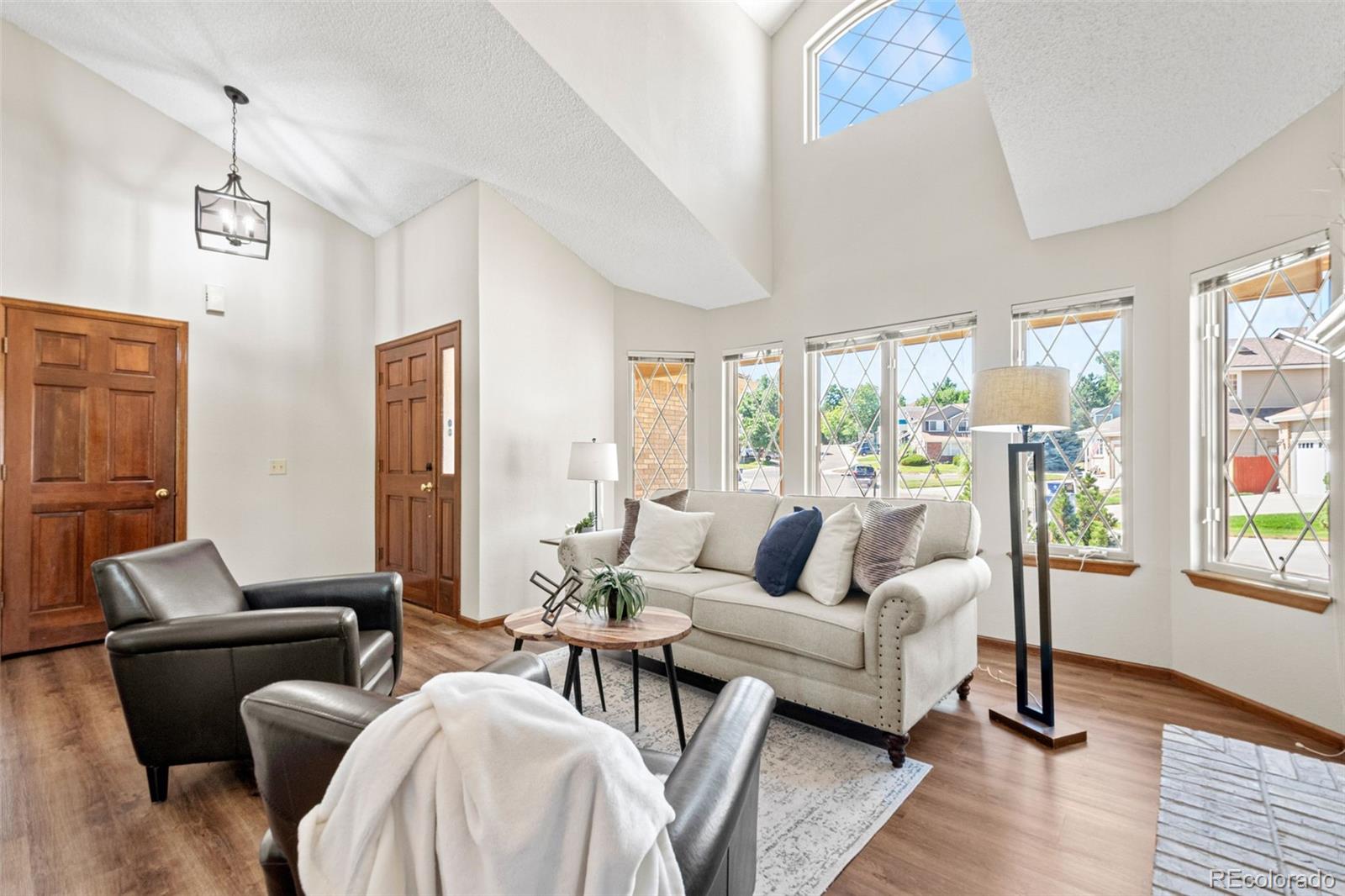 6847 Taft Circle