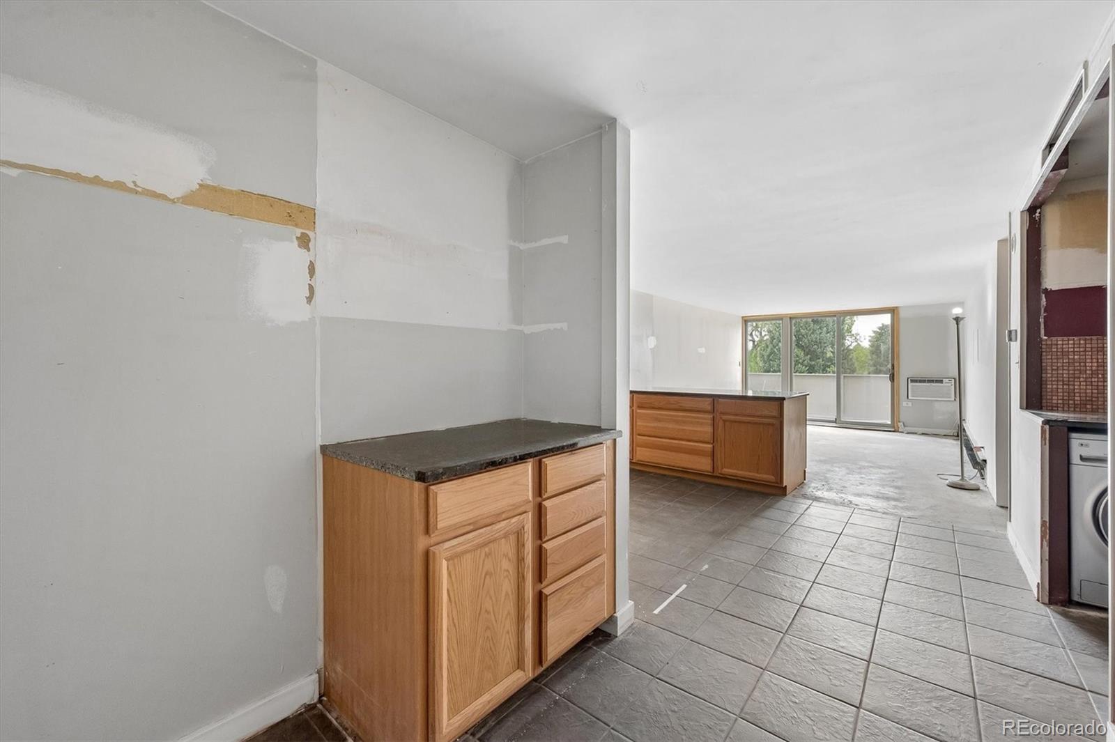 799 Dahlia Street 601