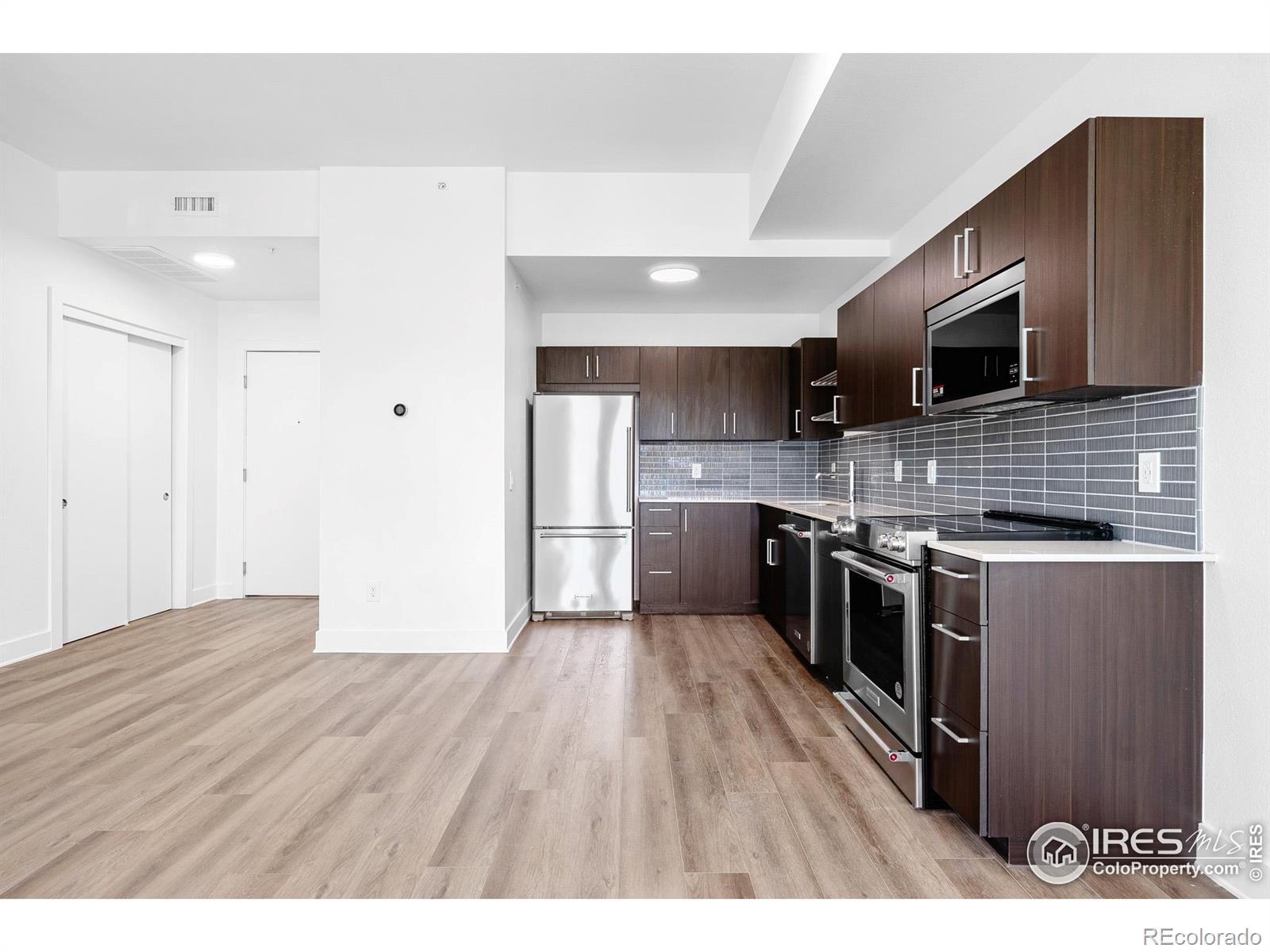 1707 Walnut Street 206