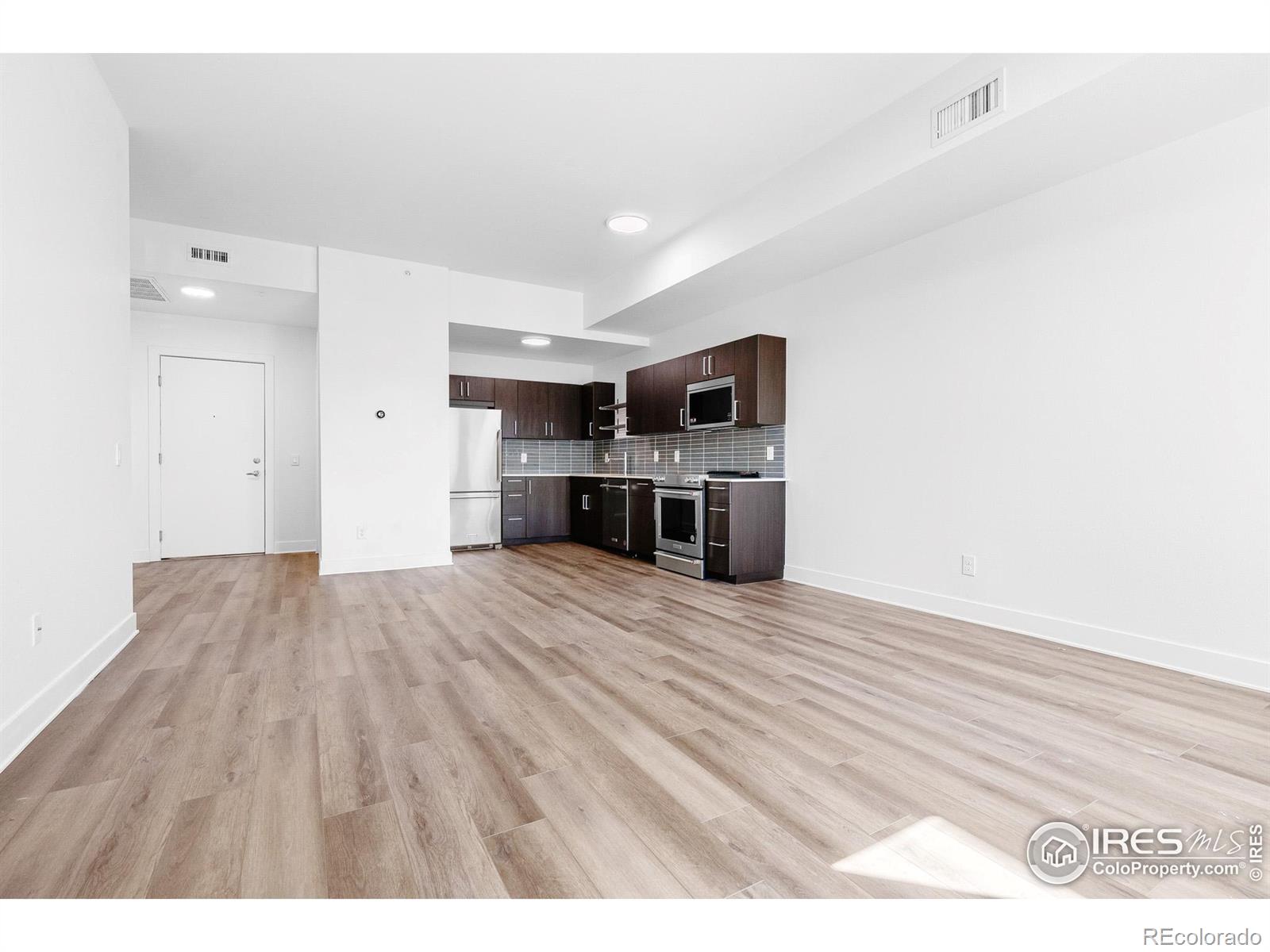 1707 Walnut Street 206