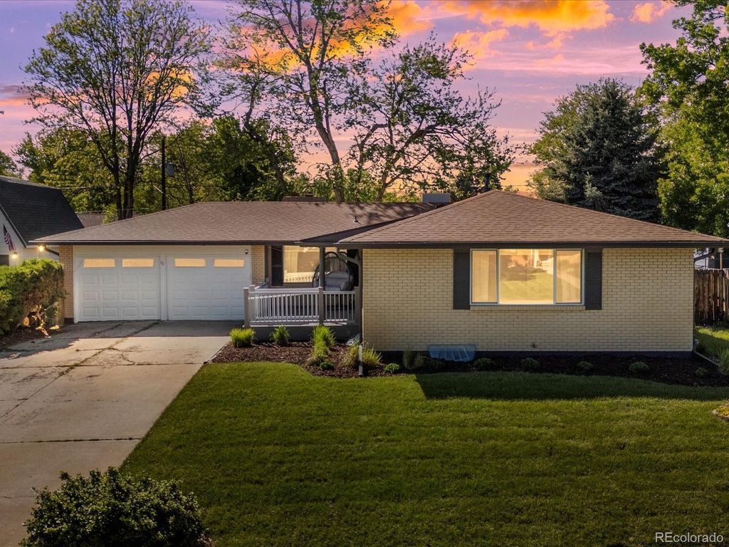 Photo of 6943 Oak Way, Arvada, CO 80004 (MLS # 3171984)