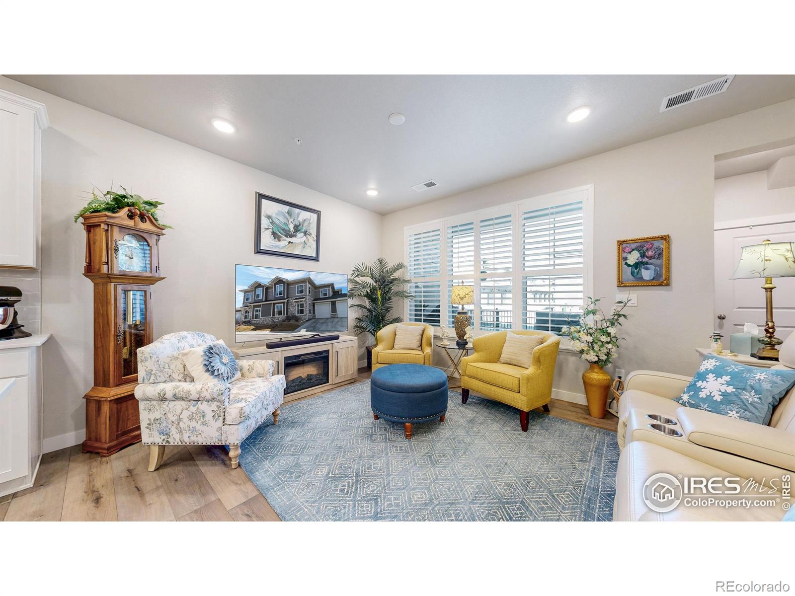 4174 South Park Drive 102