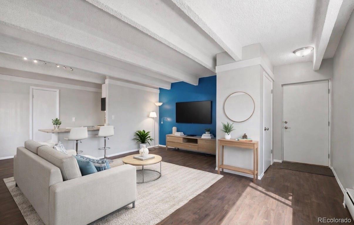 800 W Belleview Avenue 101