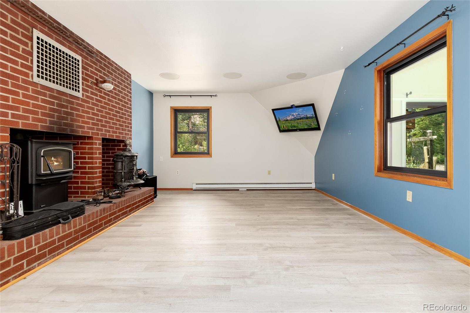 403 Fall River Road