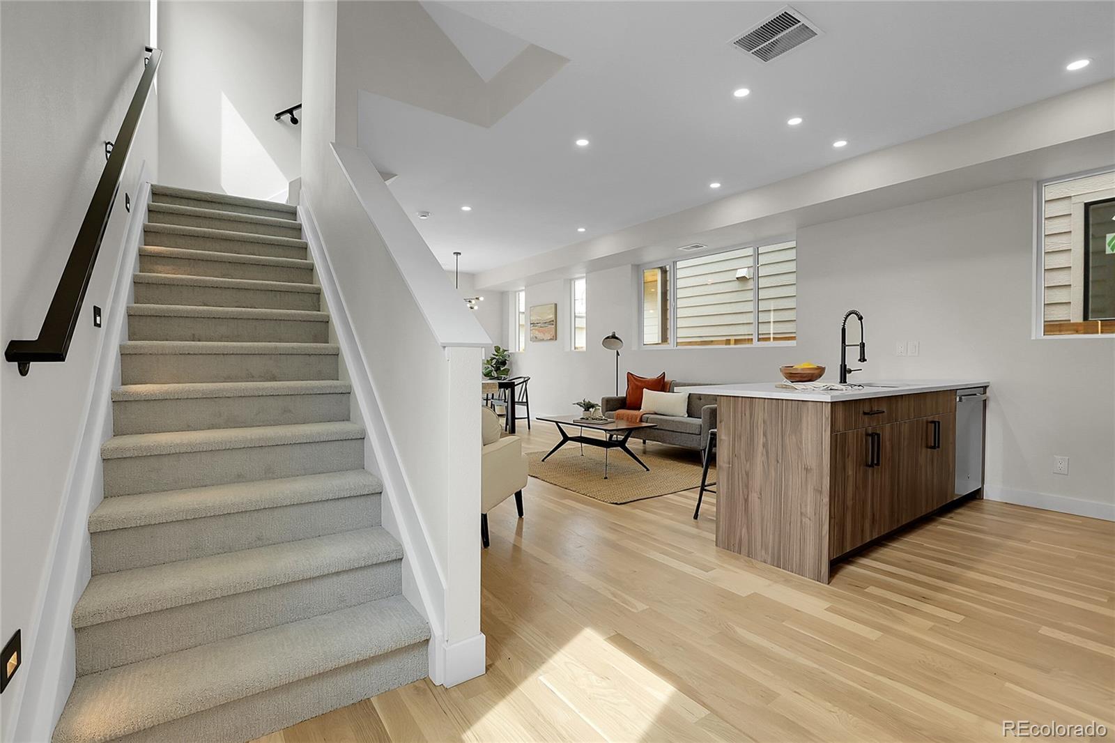 2111 S Cherokee Street