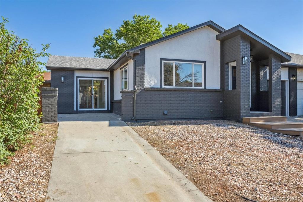 Photo of 1140 Parker Drive, Longmont, CO 80501 (MLS # 1946117)