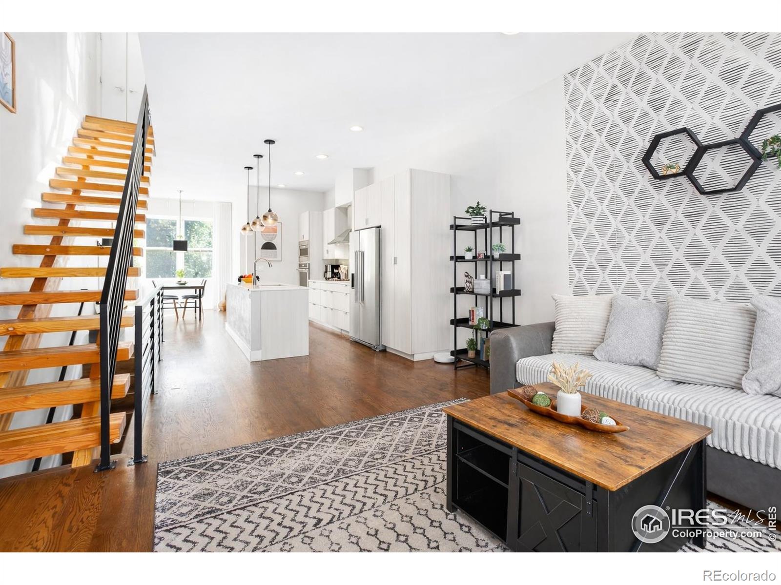 2139 N Downing Street