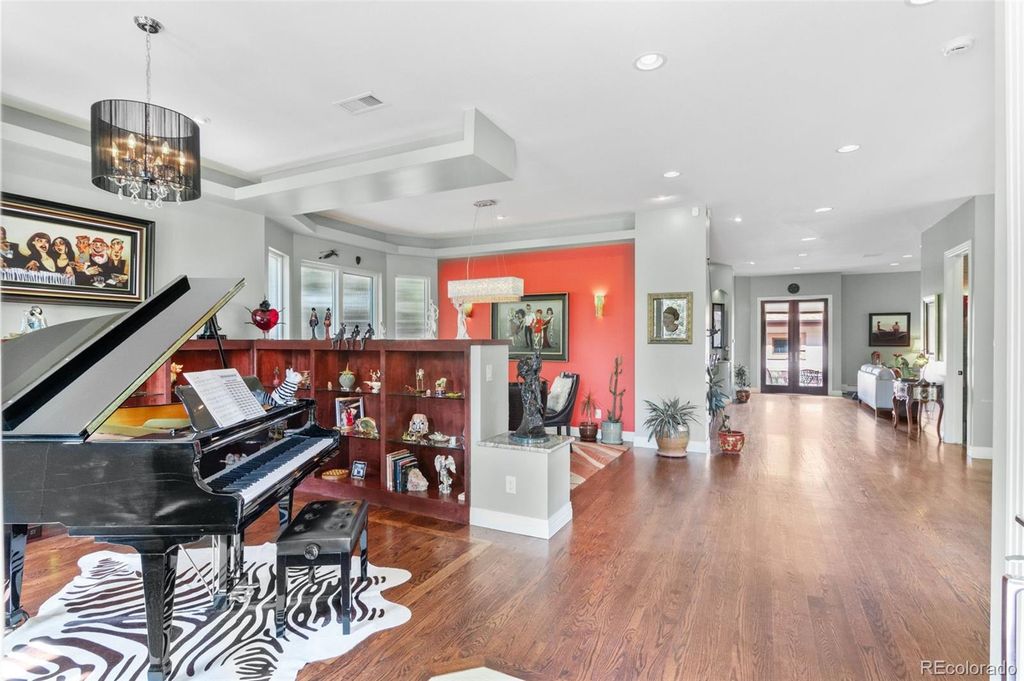 Photo of 1344 S Saint Paul Street, Denver, CO 80210 (MLS # 7243454)