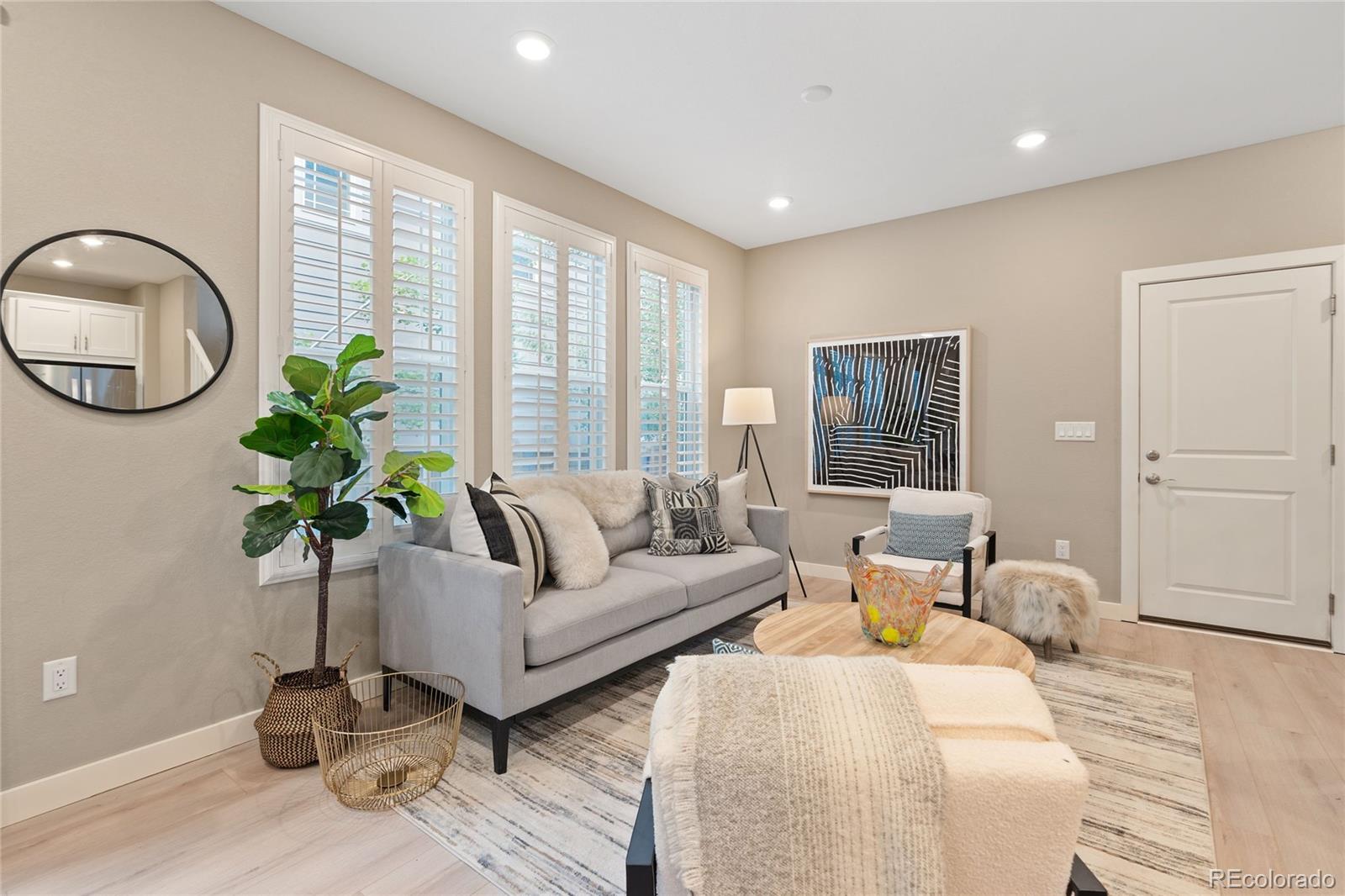 239 W Jamison Court
