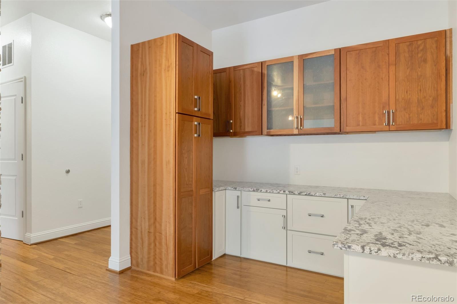 5401 S Park Terrace Avenue 208B