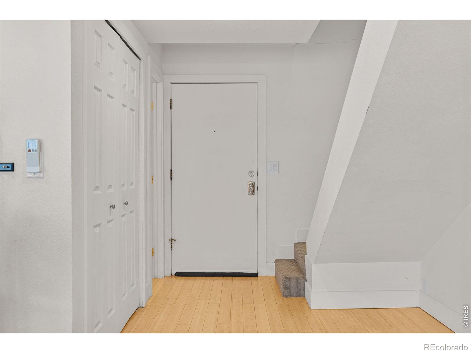 827 Maxwell Avenue E