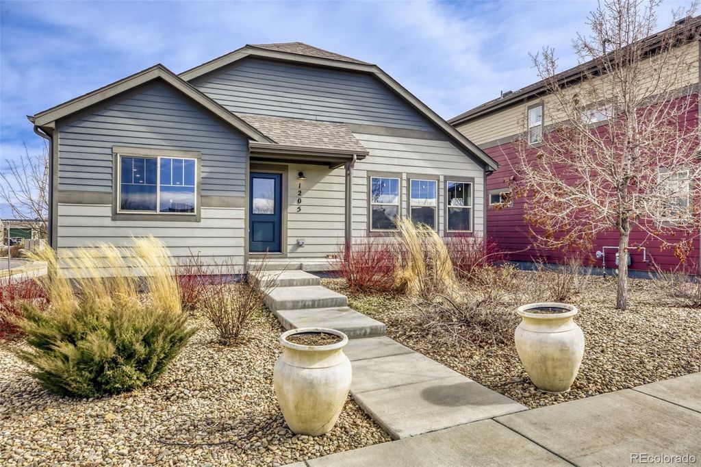 Photo of 1205 Hummingbird Circle, Longmont, CO 80501 (MLS # 2072417)