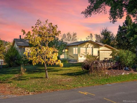 Photo of 9815 W 37th Avenue, Wheat Ridge, CO 80033 (MLS # 1658142) Photo of 9815 W 37th Avenue, Wheat Ridge, CO 80033 (MLS # 1658142)