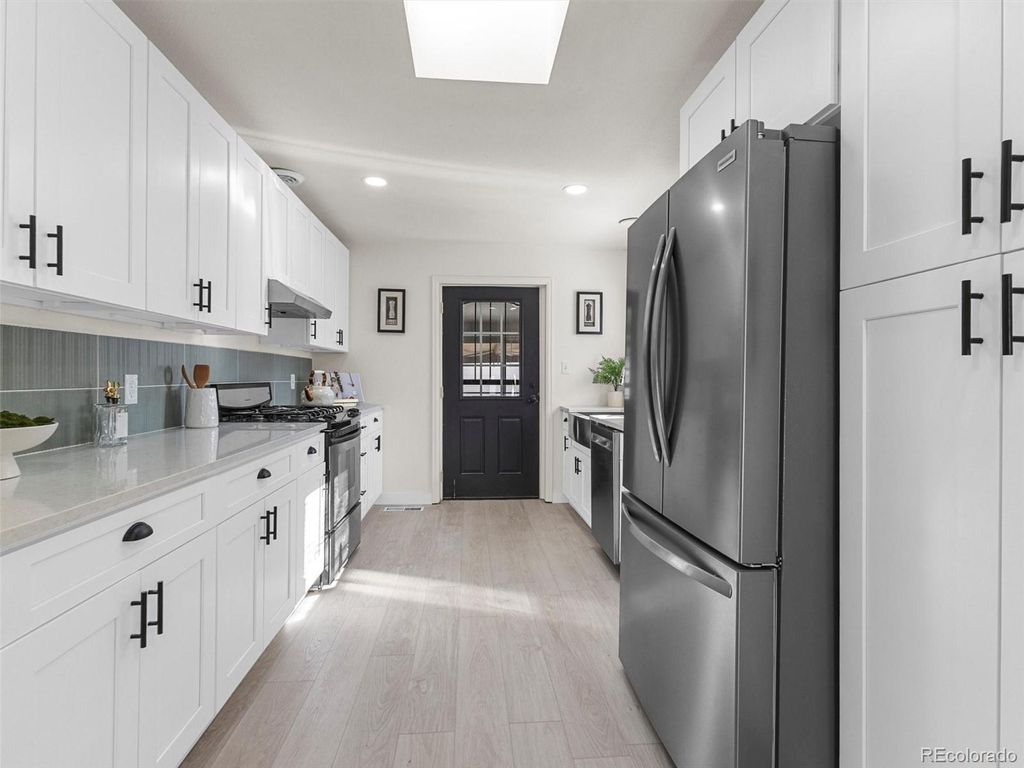 Photo of 2960 Poplar Street, Denver, CO 80207 (MLS # 7709599)