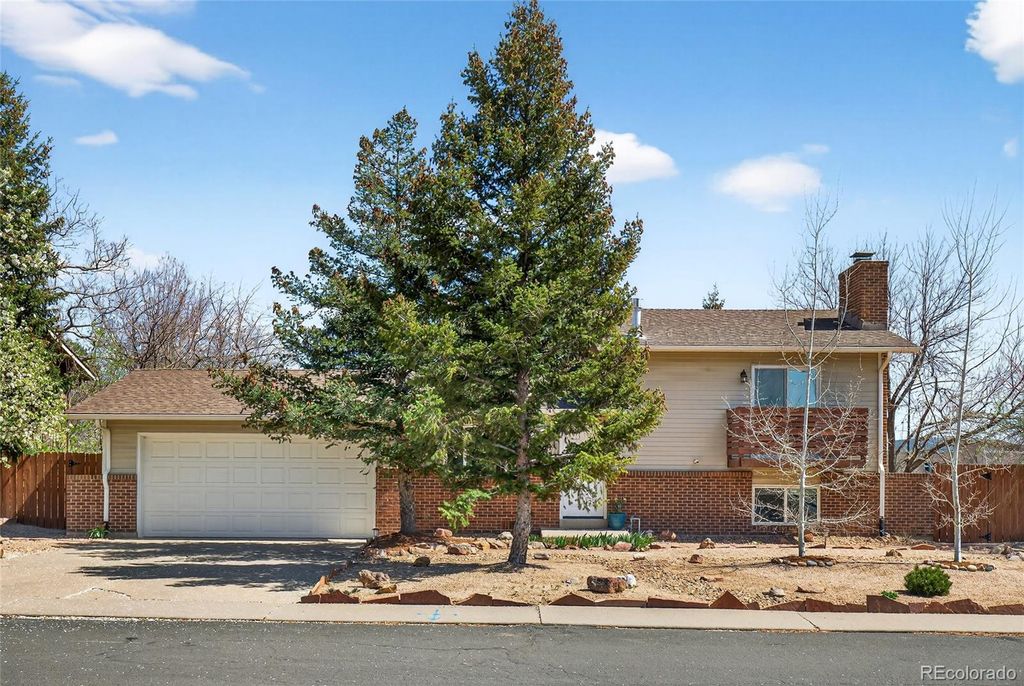 Photo of 1390 Atlantis Avenue, Lafayette, CO 80026 (MLS # 9316456)