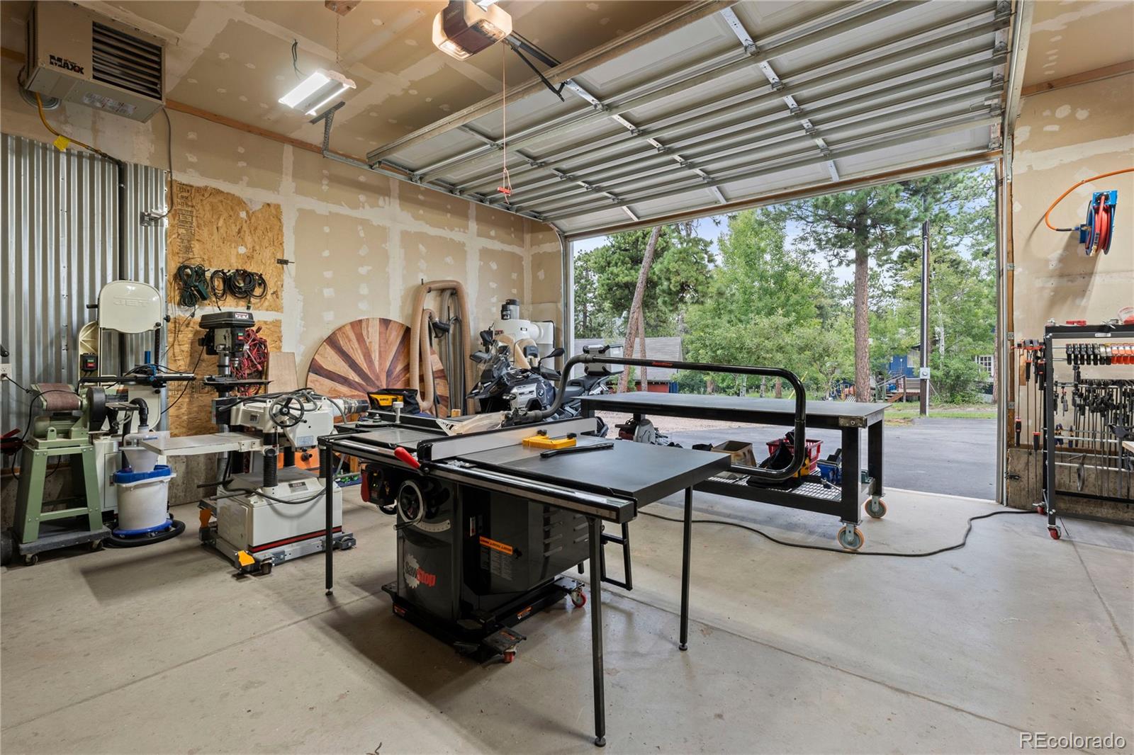 15721 Furrow Road, Larkspur, CO, 80118 4 15721 Furrow Road
