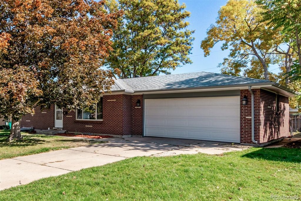Photo of 1632 S Cody Street, Lakewood, CO 80232 (MLS # 6925285)