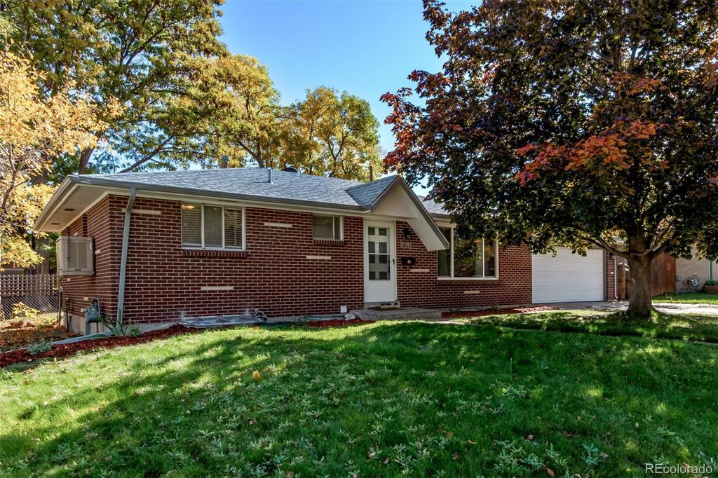 Photo of 1632 S Cody Street, Lakewood, CO 80232 (MLS # 6925285)