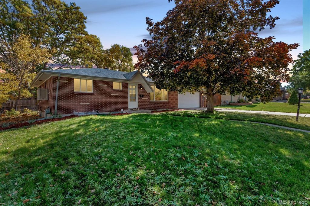 Photo of 1632 S Cody Street, Lakewood, CO 80232 (MLS # 6925285)
