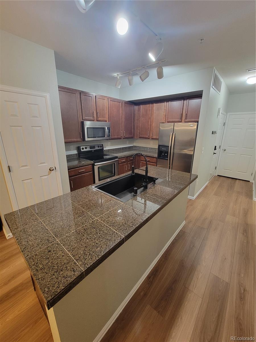 9637 E 5th 103