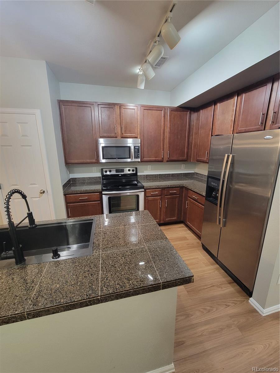 9637 E 5th 103