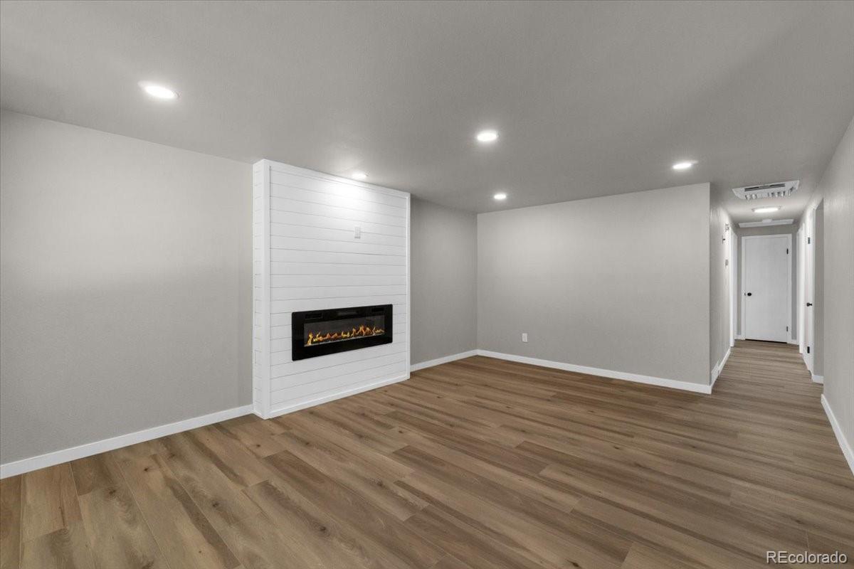 10 Juneau Place