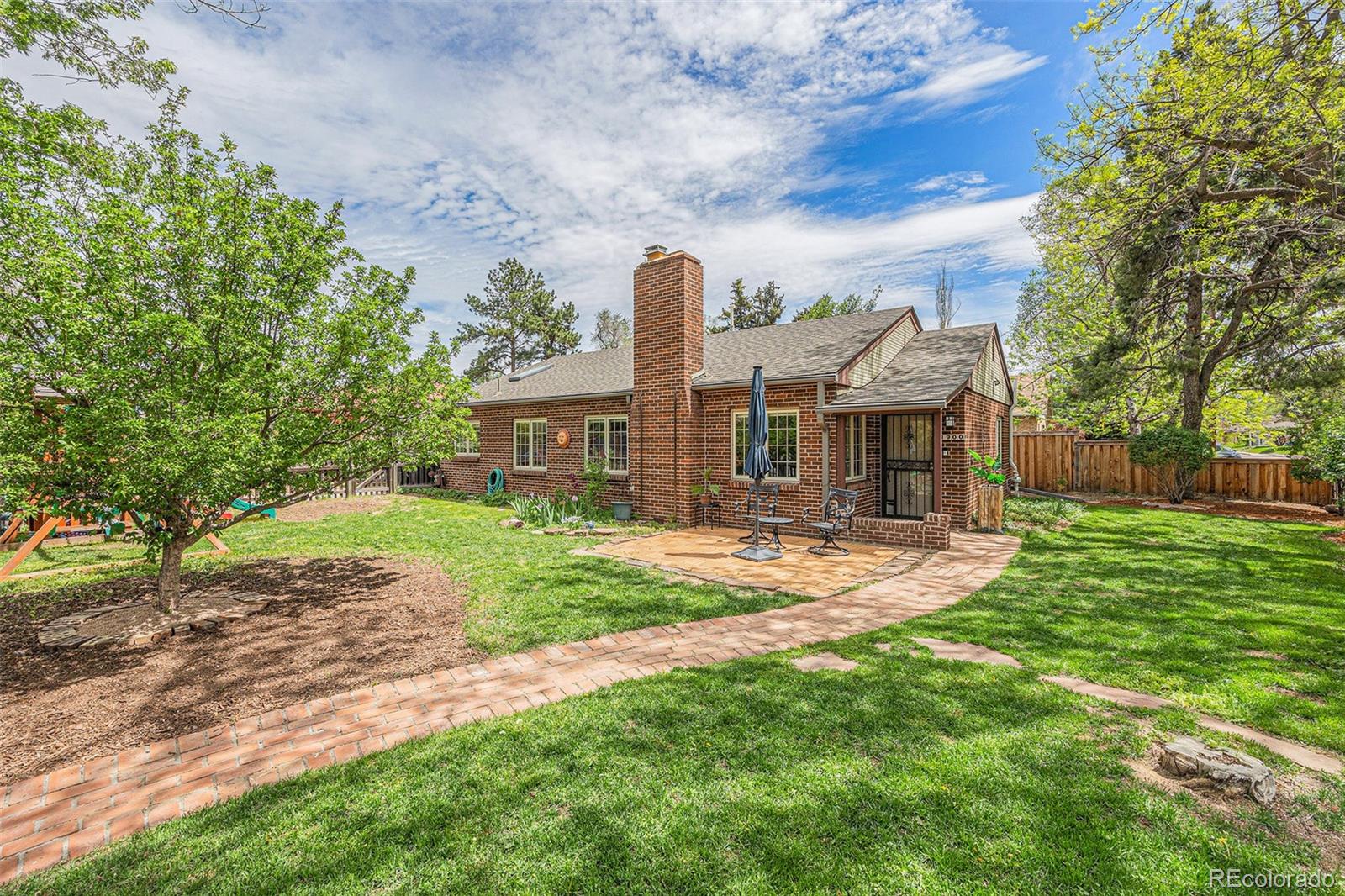 1900 Magnolia Street