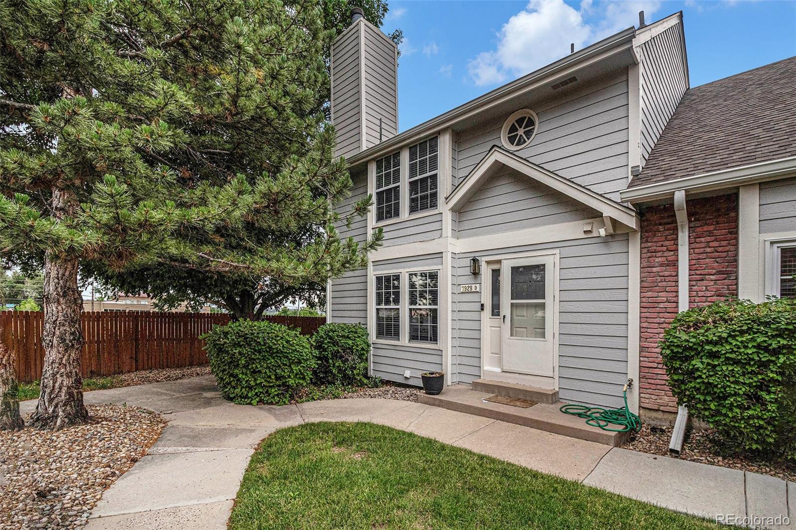 View Littleton, CO 80128 townhome