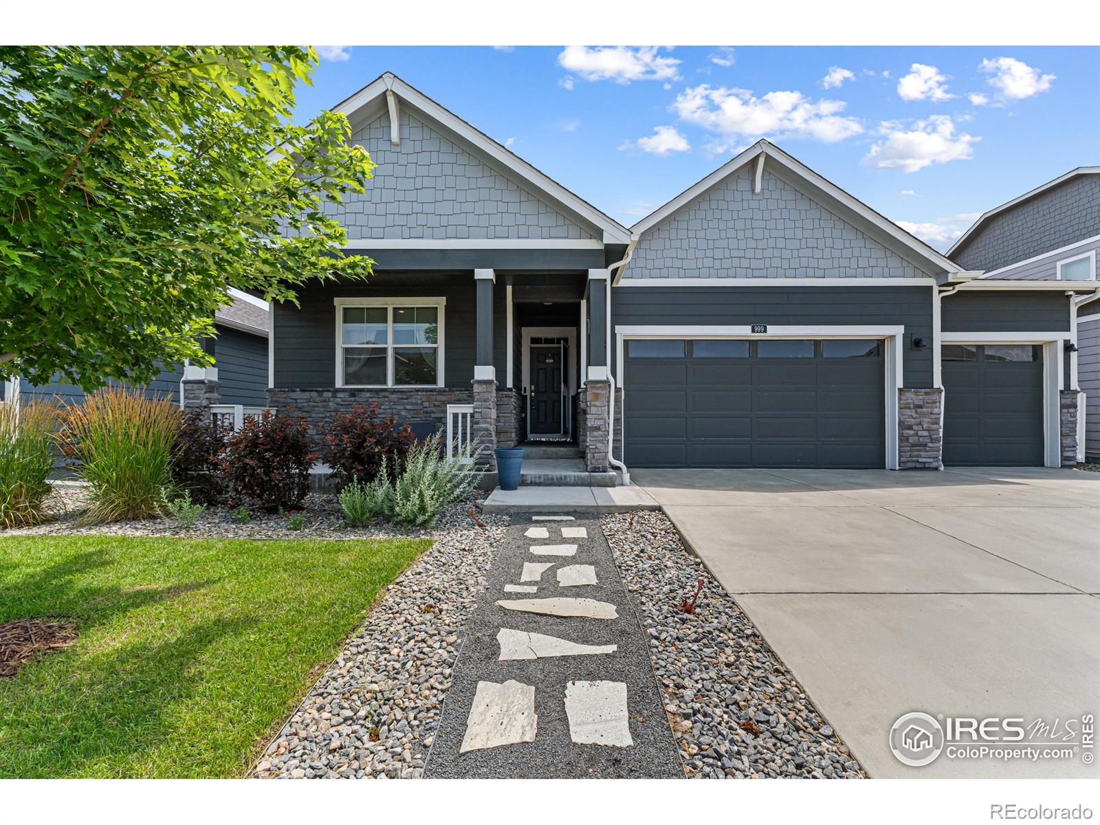 999 Longs Peak Avenue