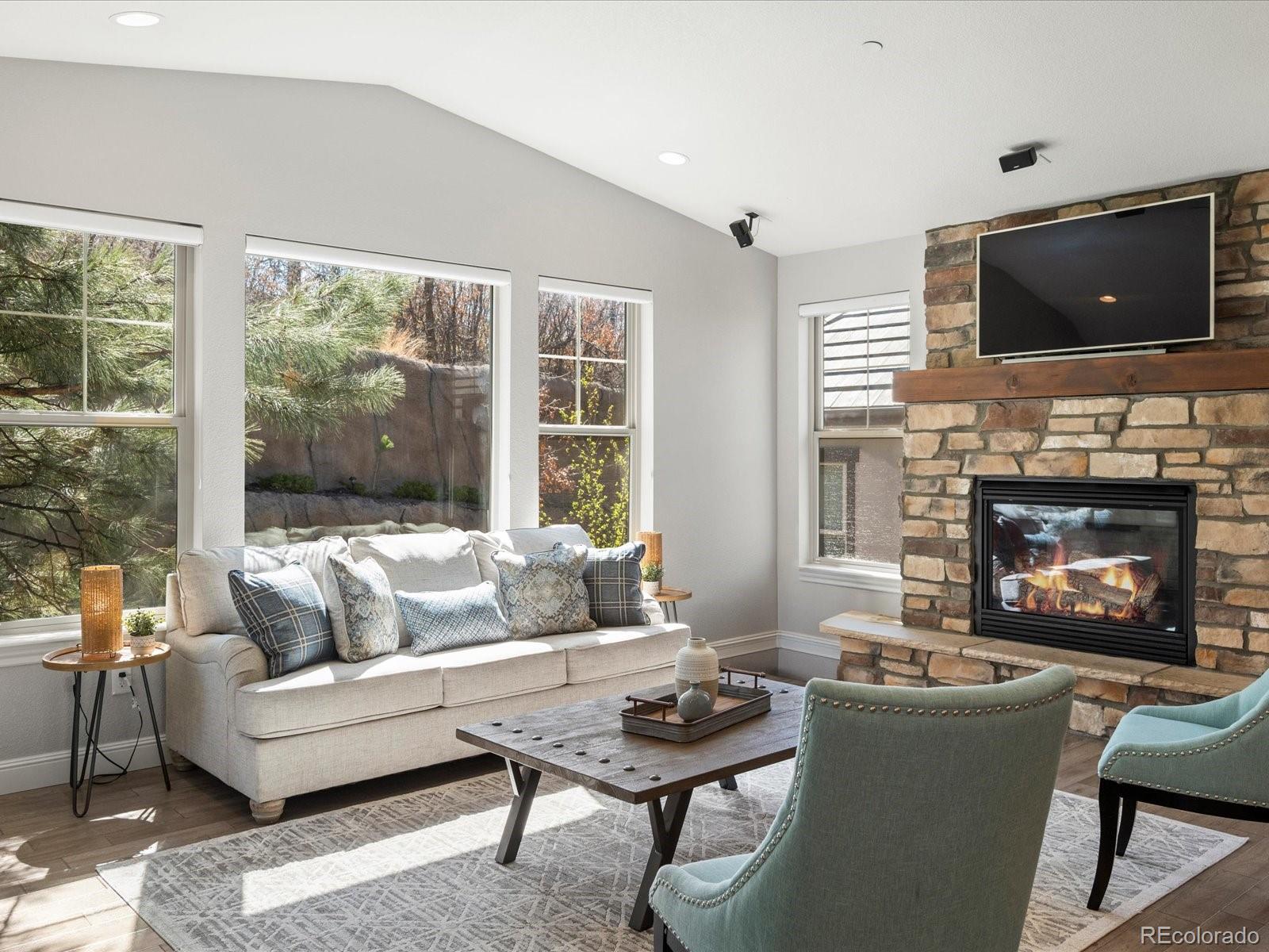 6877 Northstar Court
