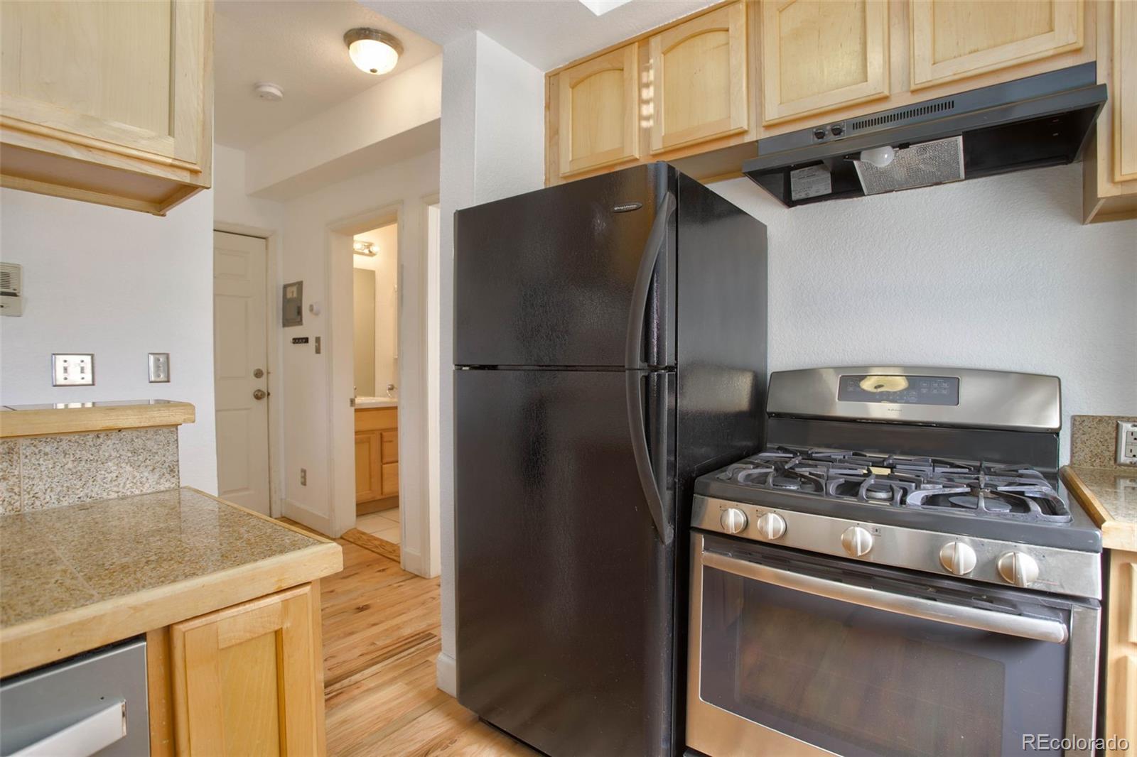 1629 N Clarkson Street 13, Denver, CO, 80218 4 1629 N Clarkson Street 13