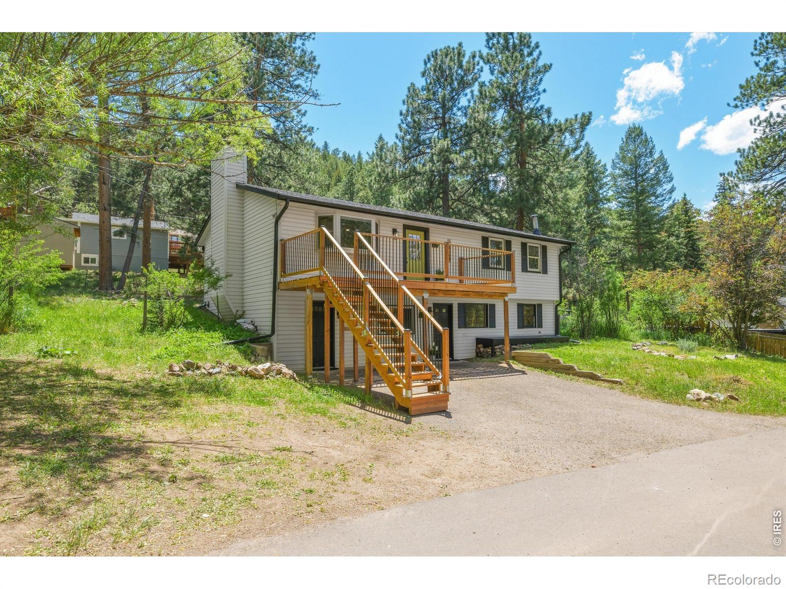 26360 Mowbray Court