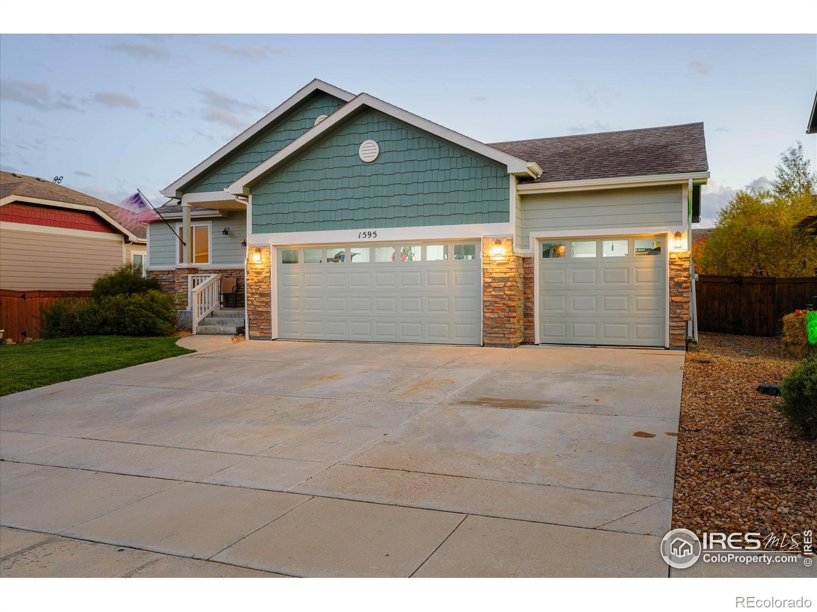 1595 Monterey Valley Parkway