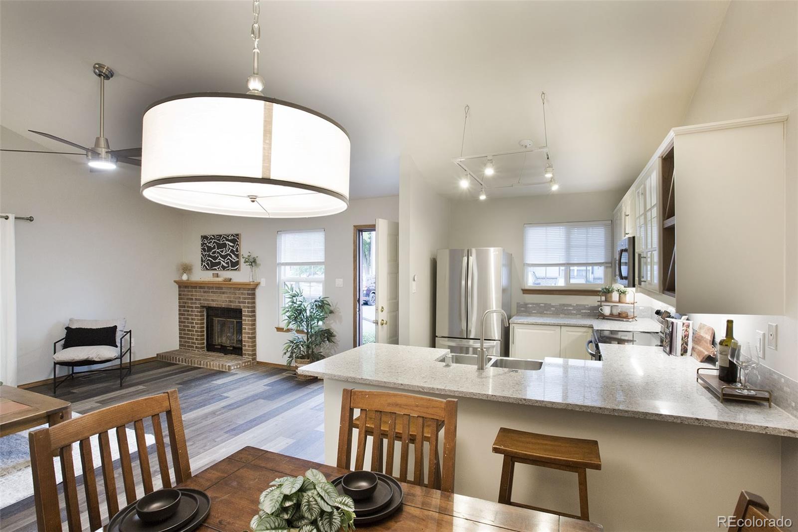 6349 Oak Court