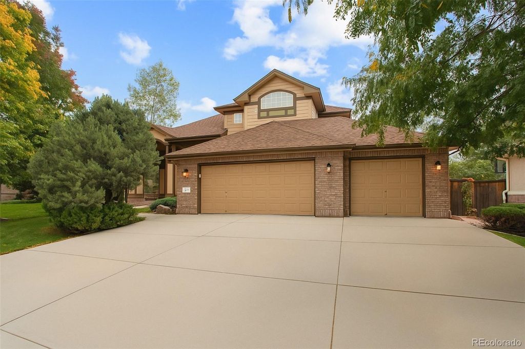 Photo of 3020 S Newcombe Way, Lakewood, CO 80227 (MLS # 8201549)
