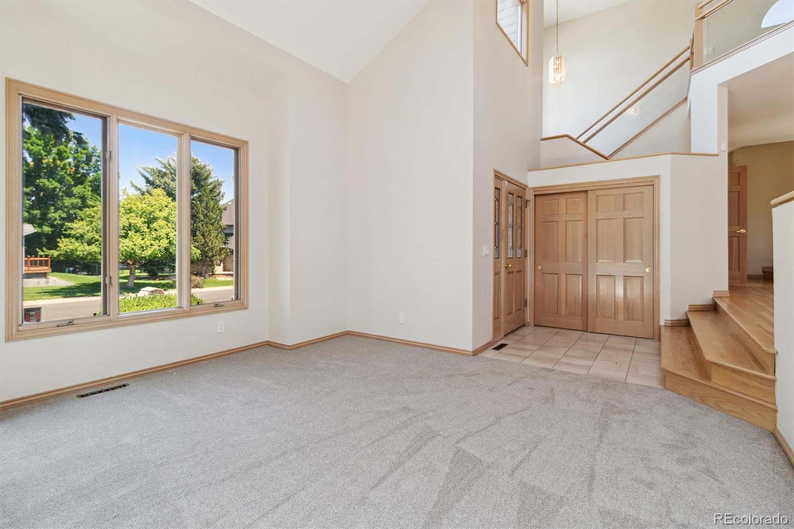 1123 Oakhurst Drive