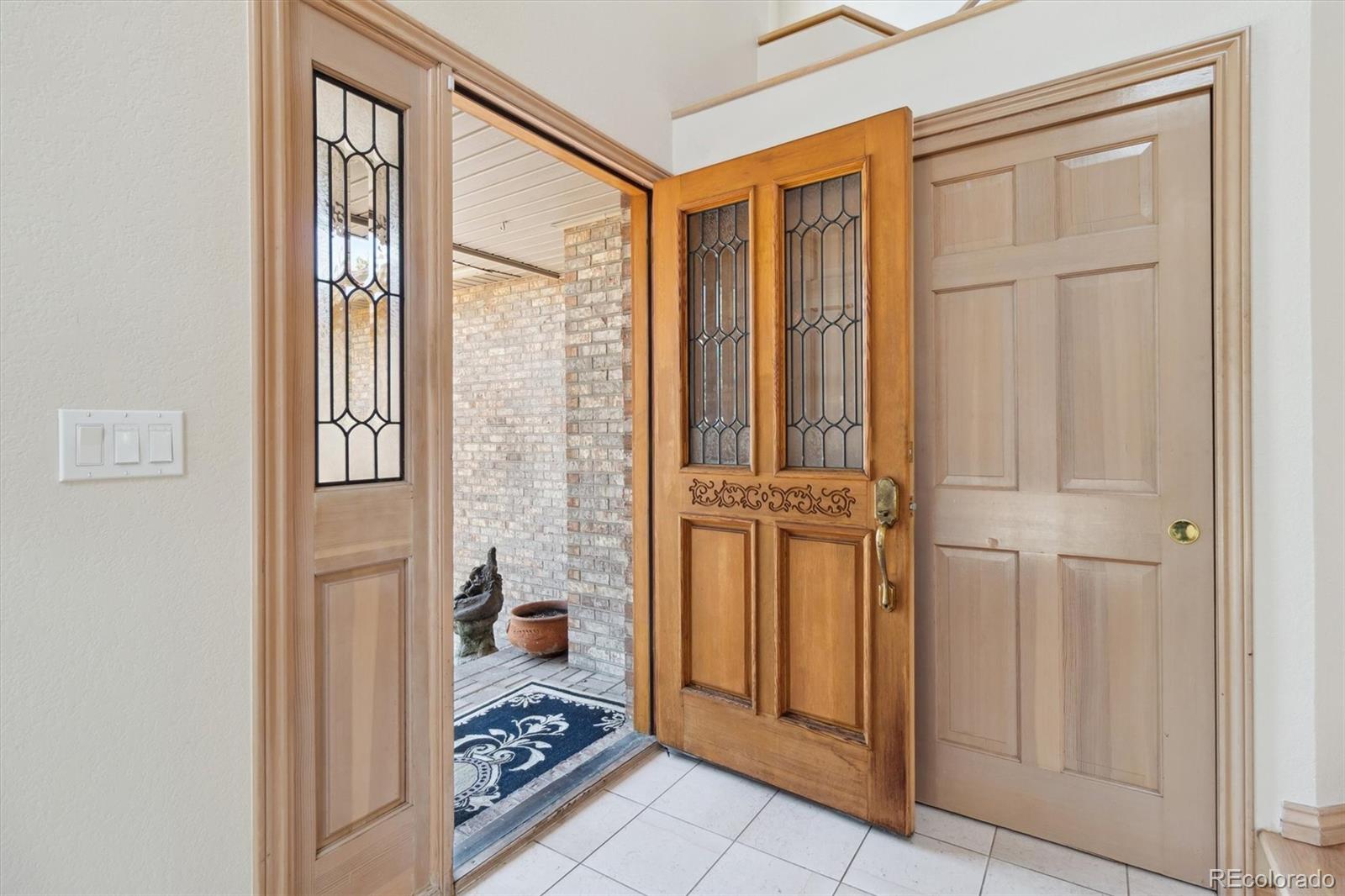 1123 Oakhurst Drive