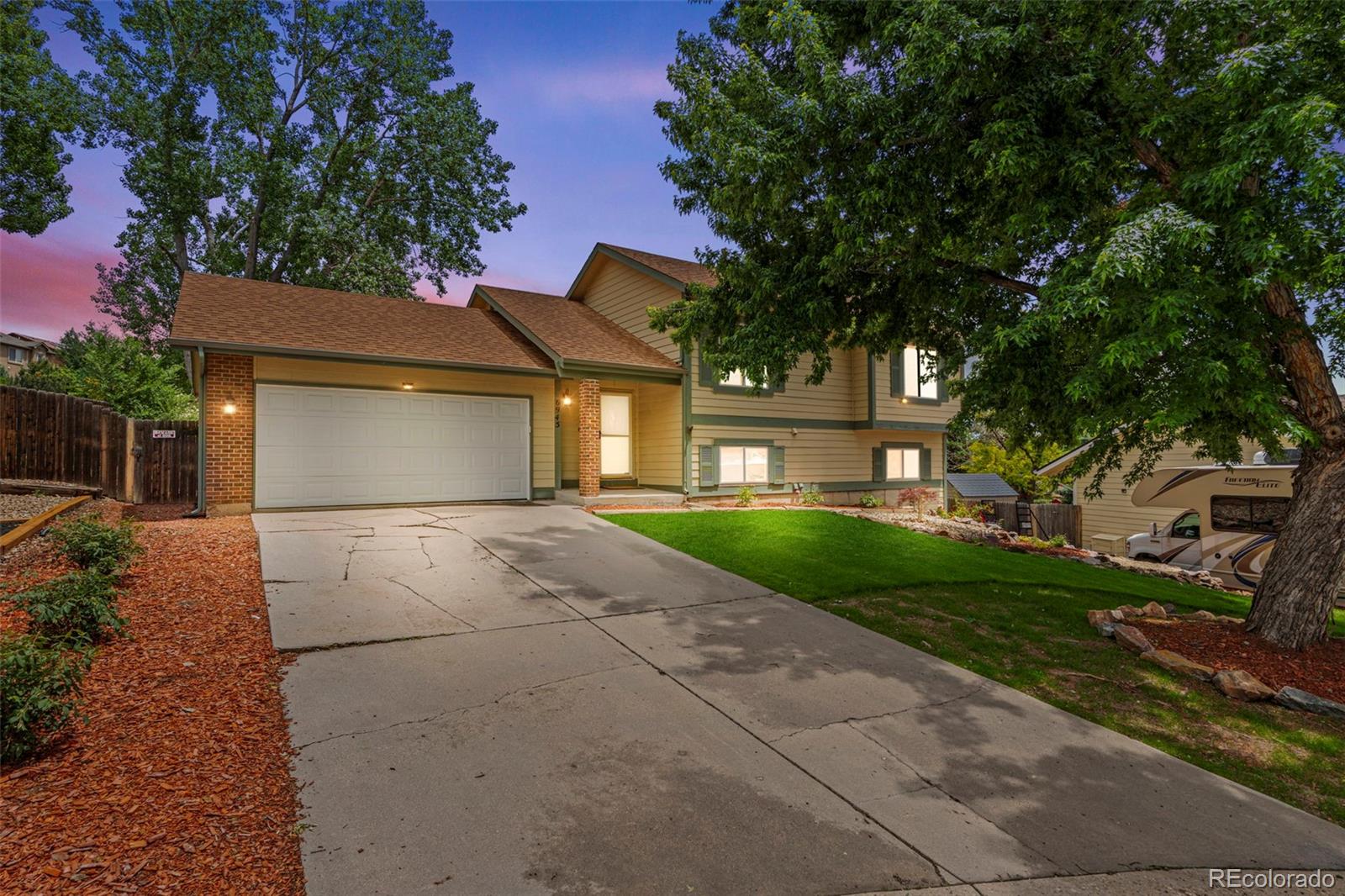 6945 Meadowwood Place