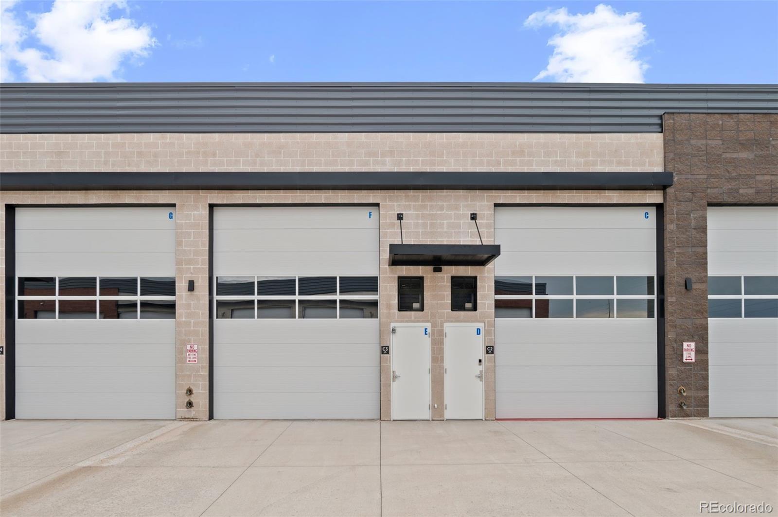 4390 Regent Street C3