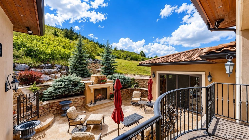 Photo of 4625 Coyote Run, Littleton, CO 80125 (MLS # 1801516)