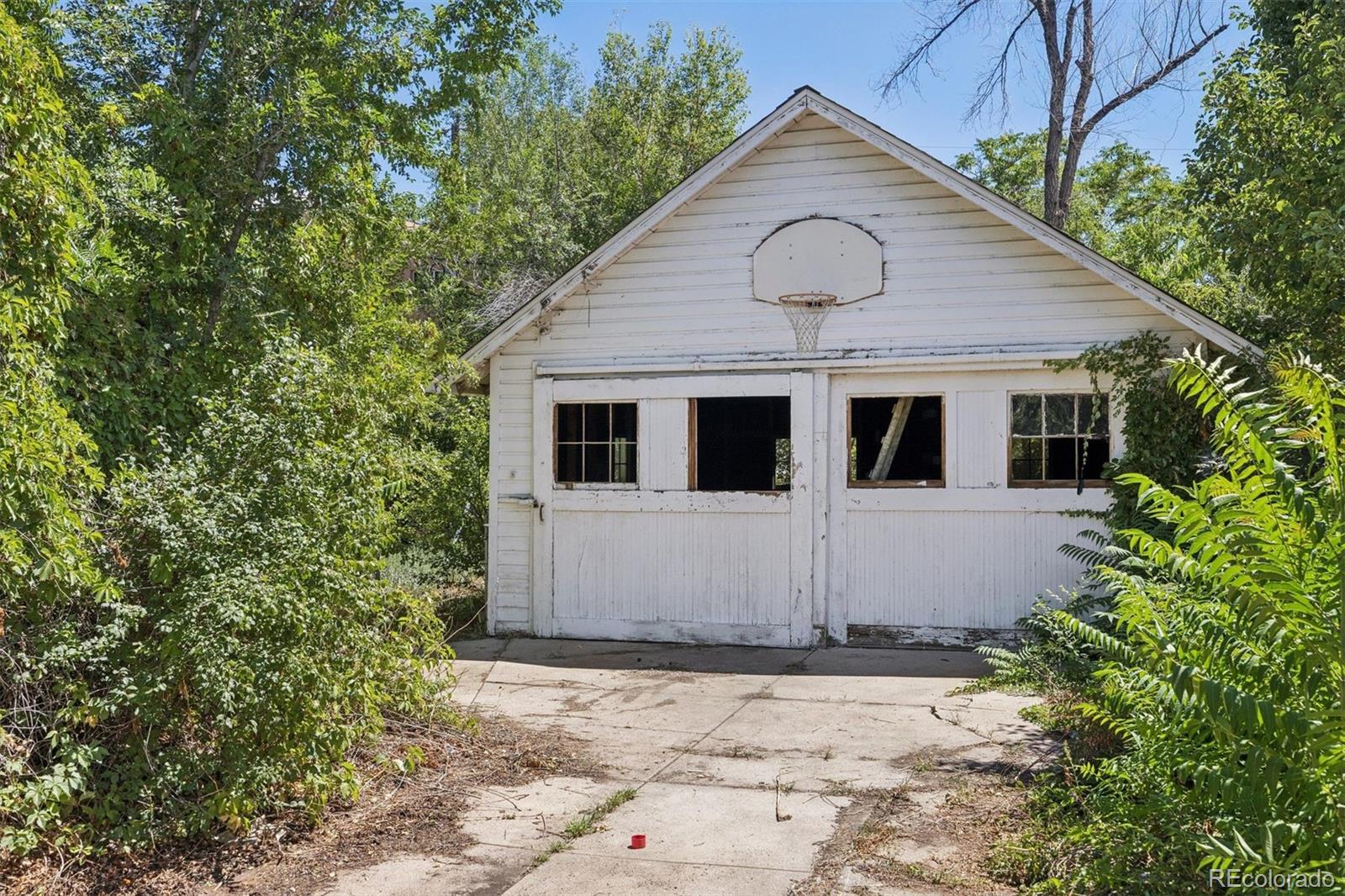 3058 Eaton Street