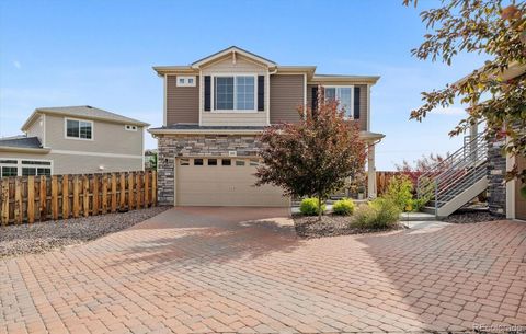 242 S Old Hammer Court Aurora CO 80018