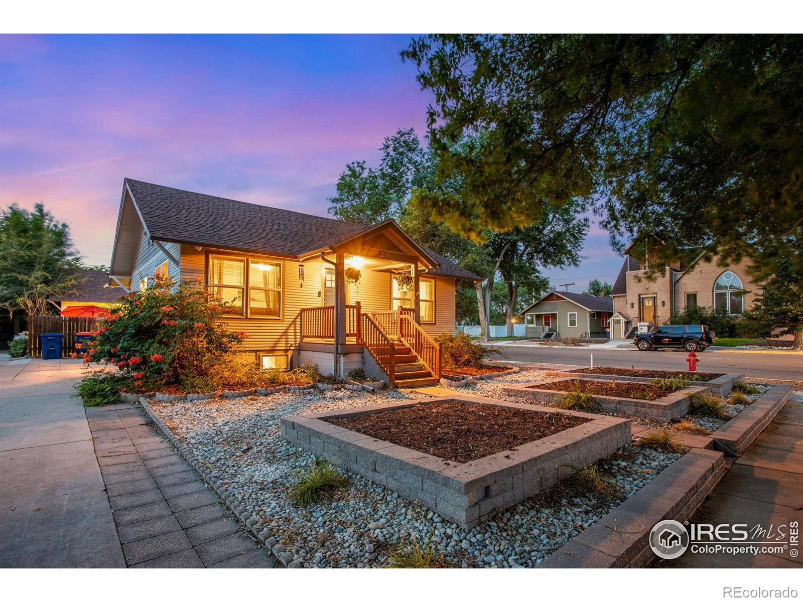 2 S Greeley Avenue