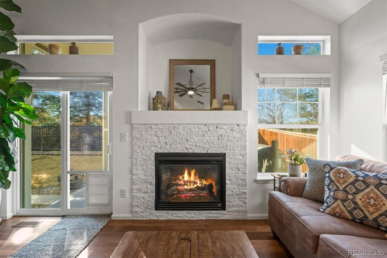 Aurora, Colorado 80016, United States, 5 Bedrooms Bedrooms, ,4 BathroomsBathrooms,Residential,Pending,80420