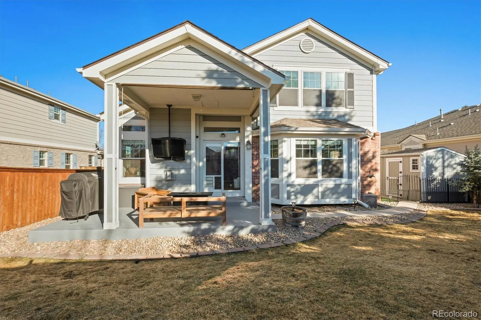 Aurora, Colorado 80016, United States, 5 Bedrooms Bedrooms, ,4 BathroomsBathrooms,Residential,Pending,80420