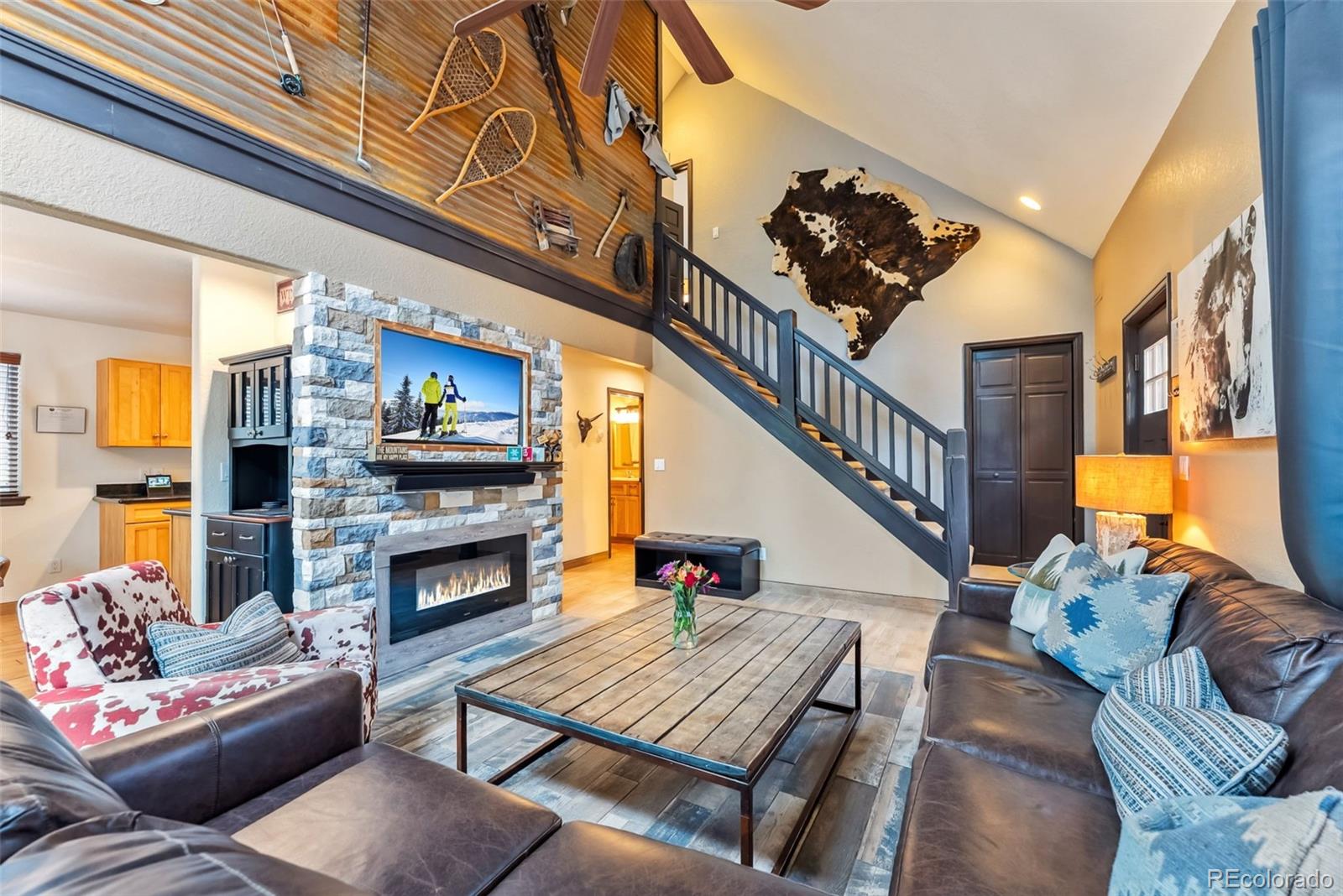285 Davis Court