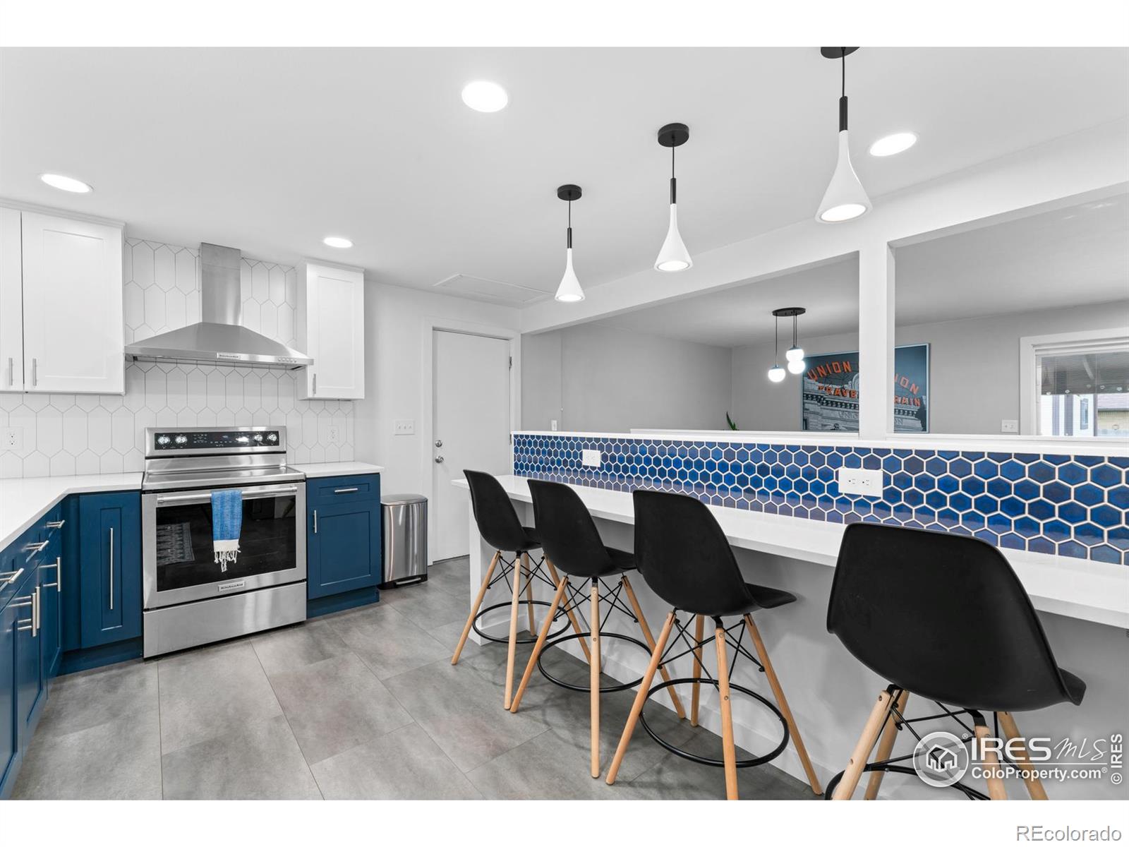 9261 Julian Way