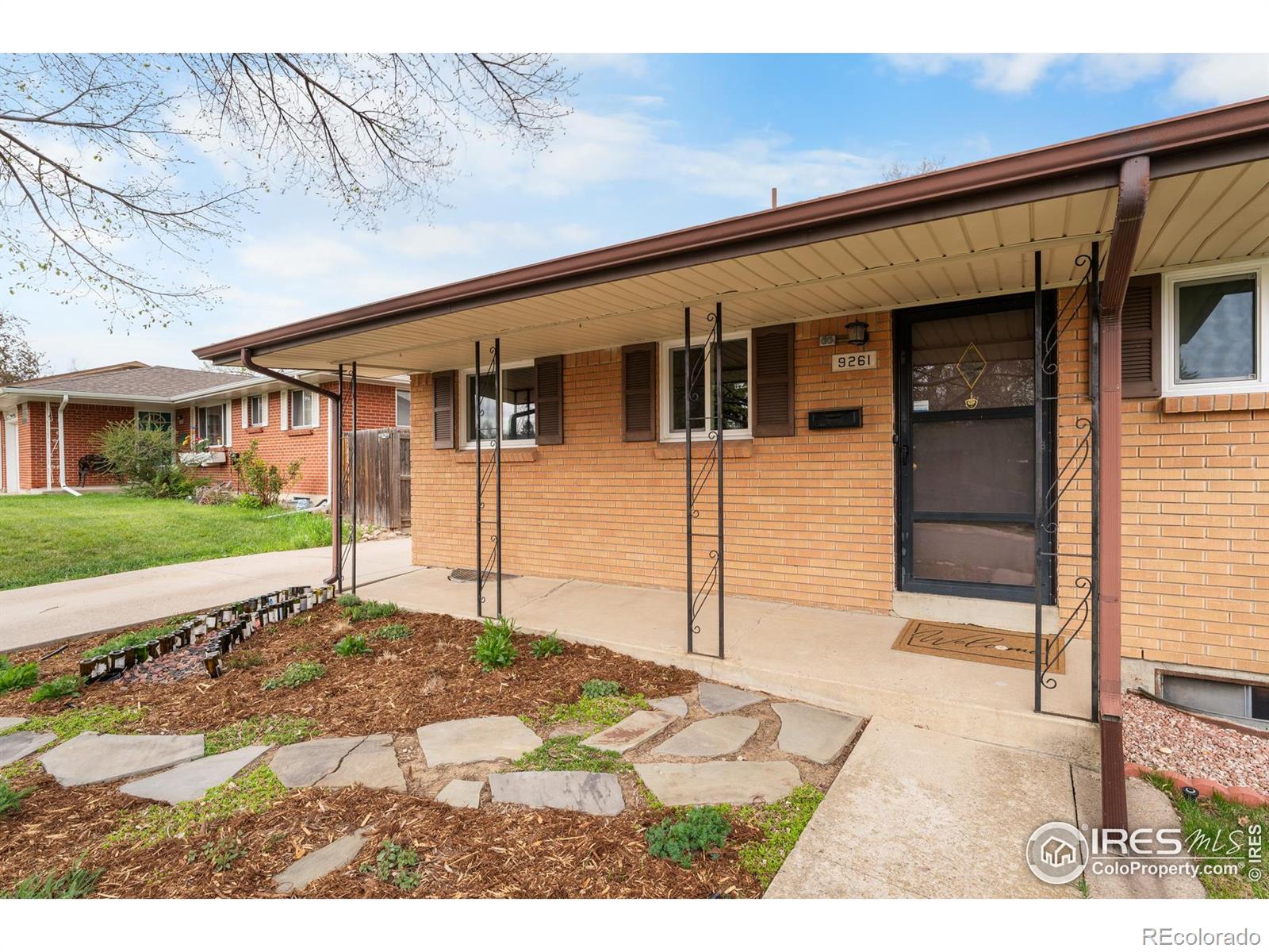 9261 Julian Way