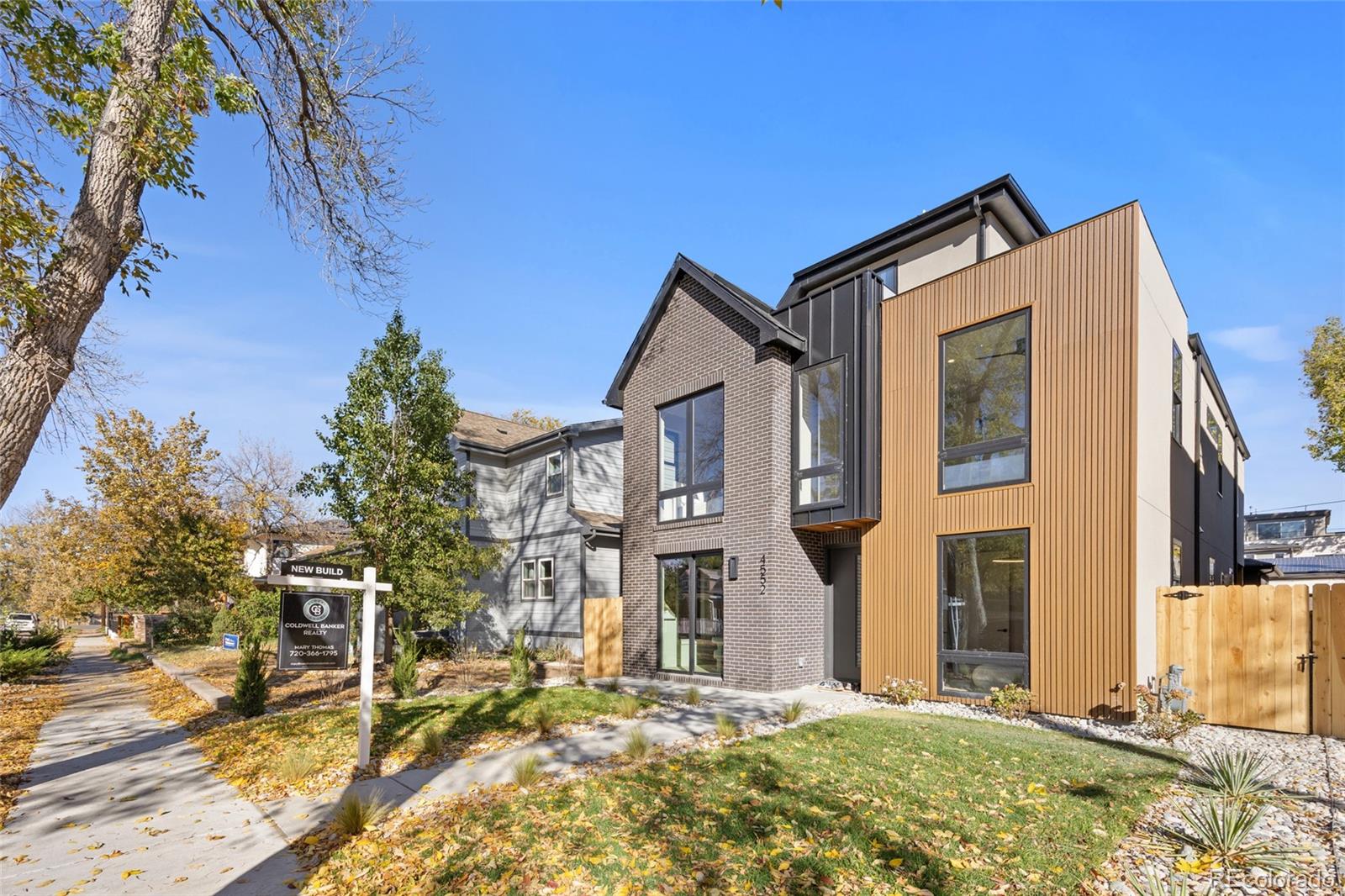 4552 Winona Court