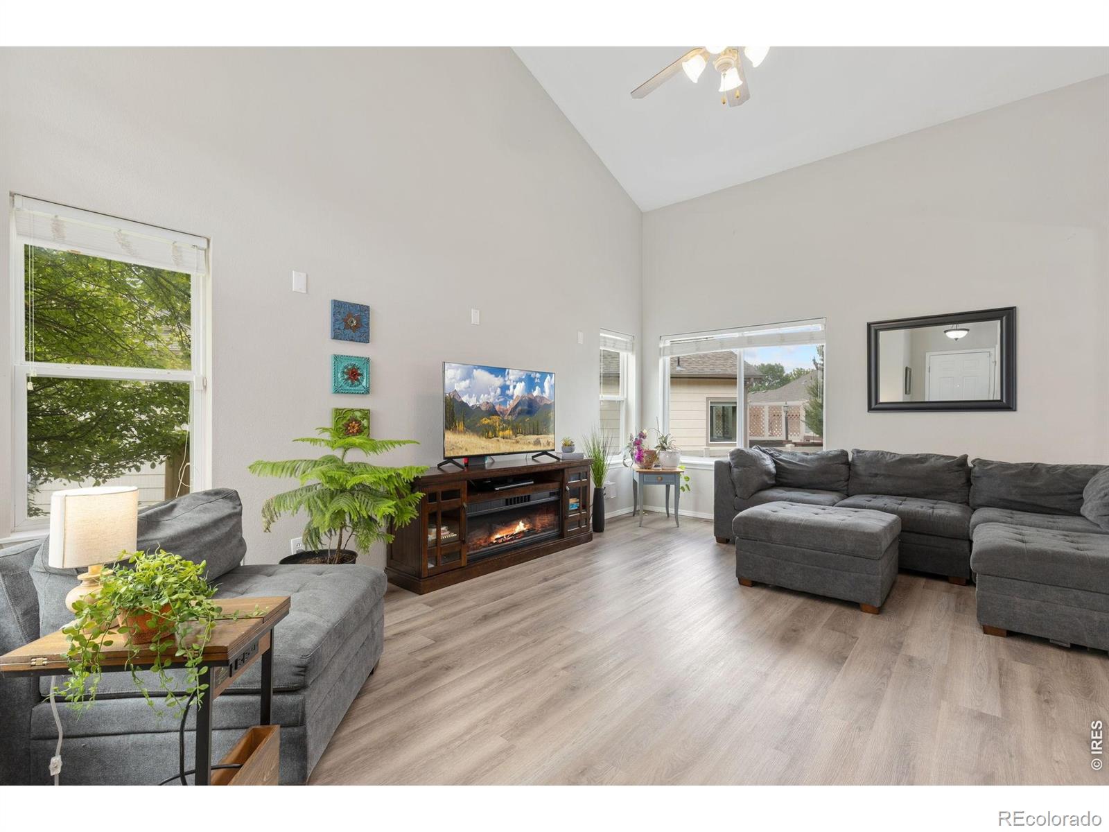 2122 Redhead Drive